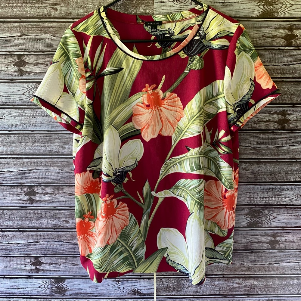 Ann Taylor Women's Tropical Short-Sleeved Blouse Size L